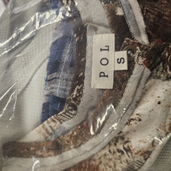 POL Multicolor Star Poncho - Picture 5 of 5